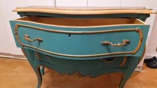 Mueble restaurado madera dorado y verde