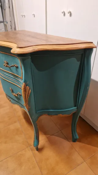 Mueble restaurado madera dorado y verde