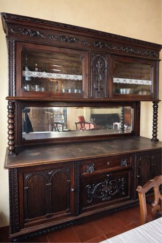 Aparador antiguo madera maciza vitrina