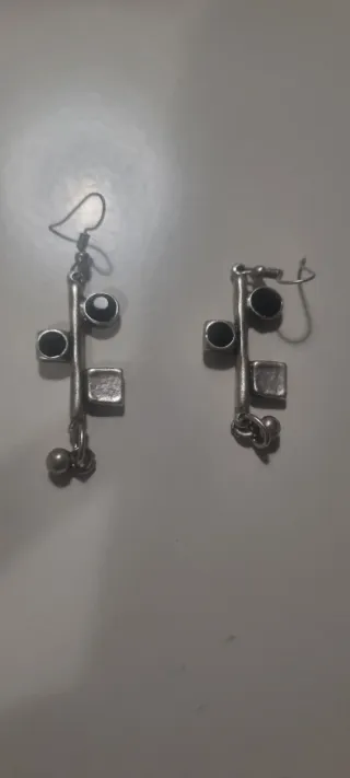 Pendientes largos plata y negro de zanaz