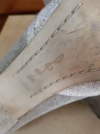 Zapatos tacón peep toe beige