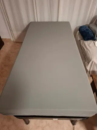 Conjunto somier, colchon y sábanas nuevas 90x190