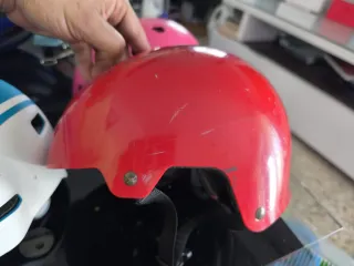 Cascos niñ@ bici. Separados 5 €