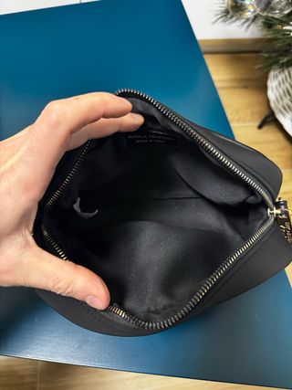 Borsa Paola Tienforti nera con dettagli oro