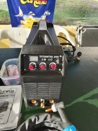 Soldadora Inverter CEVIK TITANTIG-200