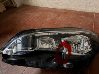 Faro Izquierdo Peugeot 3008