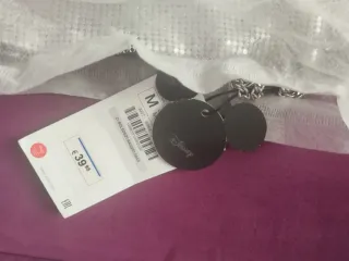 Bolso Mickey Metálico Plateado con cadena.