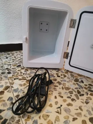 Mini nevera