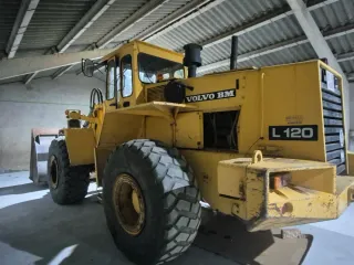 Cargadora VOLVO BM 120