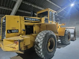 Cargadora VOLVO BM 120