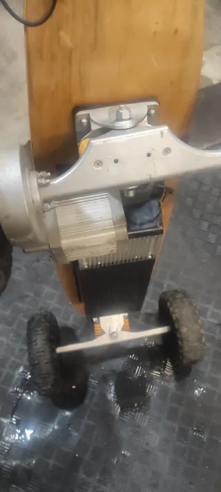 Monopatín Eléctrico Todoterreno