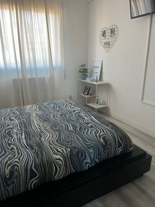 Cama Tatami con Cabecero y Mesillas