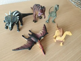 Lote figuras animales: dinosaurios, tiburones y ++