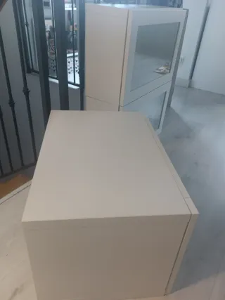 Mueble Blanco con puertas de Cristal