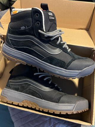 Botas Vans Ultrarange Montaña Negro/Gris