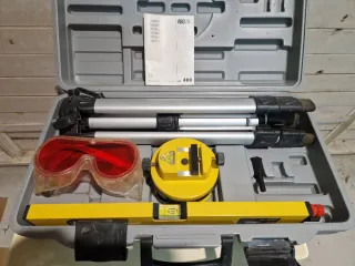 Nivel Láser Alpha Tool LW 400 + Trípode