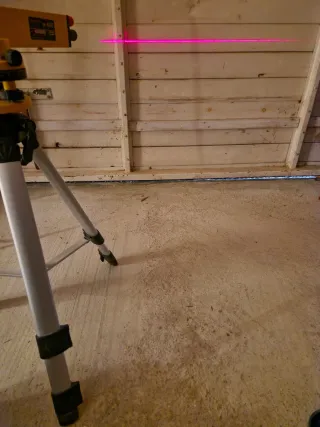 Nivel Láser Alpha Tool LW 400 + Trípode