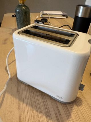 Tostadora blanca Simple