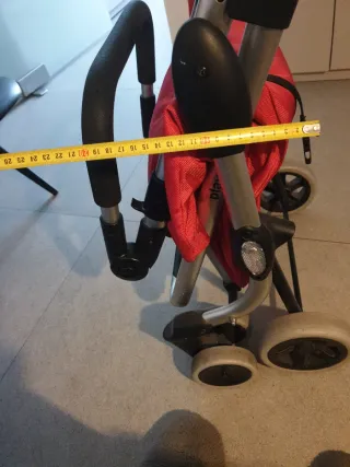 Carrito de la compra rojo