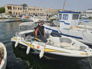 Barco para ocho personas  240cv