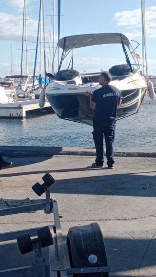 Barco para ocho personas  240cv