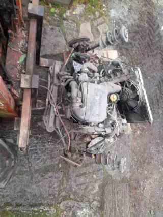 Motor Renault 1.9 dCi Megane completo