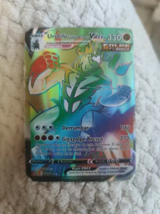 Carta Pokémon Urshifu Golpe Brusco VMAX Arcoiris