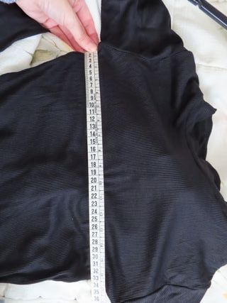 Vestido negro canalé Shana talla S espalda abierta