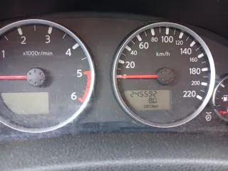 Nissan Pathfinder 2005