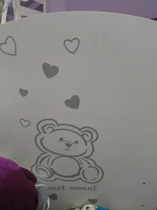 Cuna bebé blanca + colchón y accesorios