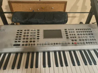 Ketron SD1 Plus con SDCart, y maleta trsnsporte