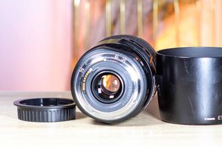 Canon EF 75-300mm f4-5.6 IS Obiettivo + Paraluce