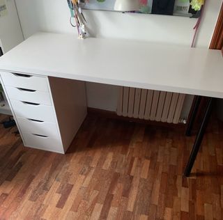 Escritorio IKEA LAGKAPTEN ALEX blanco con cajones