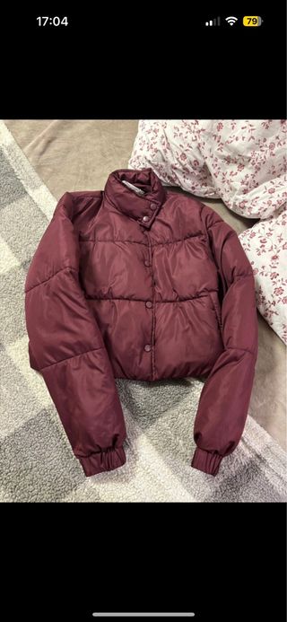 Abrigo puffer morado corto chaqueta plumas puffy