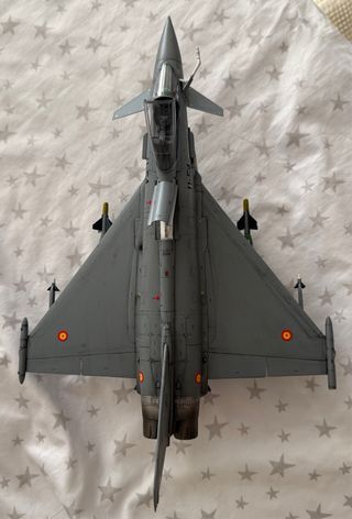 Excelente maqueta Eurofighter Ala 11