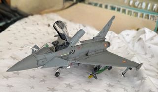 Excelente maqueta Eurofighter Ala 11