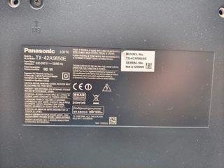 TV Panasonic 42'' Plata y Negro