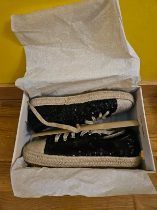 Zapatillas Anna Field Lentejuelas Negras y Beige