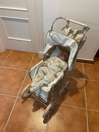 Carro de muñecas vintage