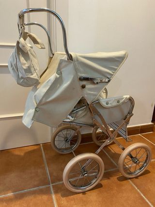 Carro de muñecas vintage