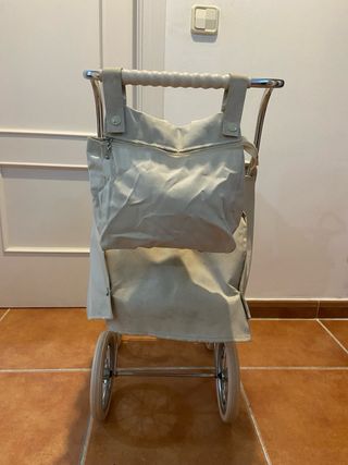 Carro de muñecas vintage