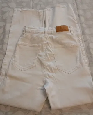 Pantalón Blanco Stradivarius Talla 32