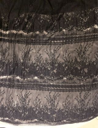 Abito lungo nero in pizzo elasticizzato