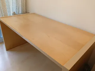 Mesa de madera maciza para despacho
