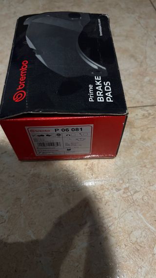 Pastillas Brembo P 06 081 + Bujías NGK BMW E46
