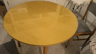 Mesa camilla redonda y 4 sillas