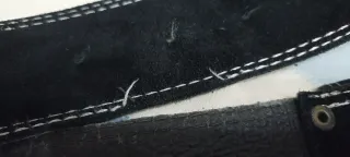 Cinturón Negro con Hebilla Plateada