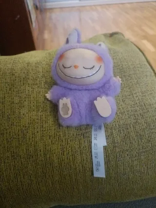 Labubu peluche morado