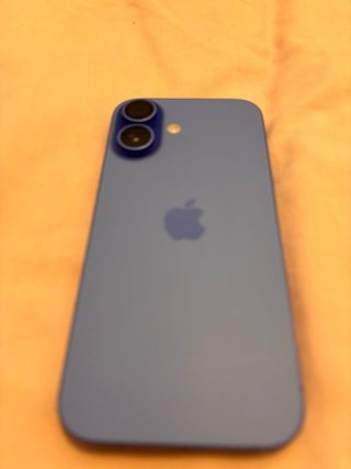 iPhone 16 Azul + Apple Watch Ultra 2