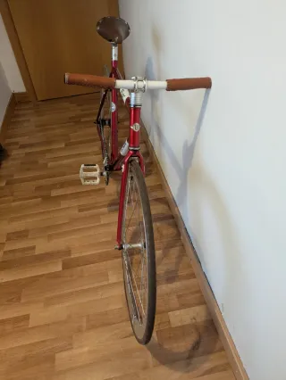 Bicicleta Fixie Genesis Flyer. Liviana y veloz !